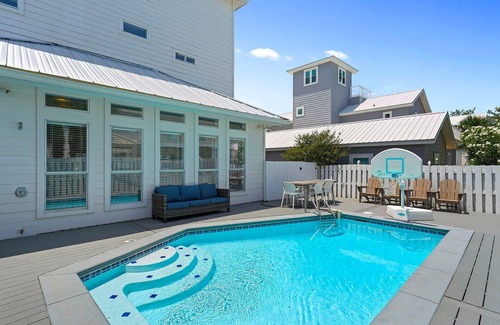Crystal Shores House | Lazy Bones - Vacation Home Near the Beach with Private Pool & Golf Cart