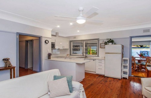 Umina Beach House | LAZY DAYS SEASIDE COTTAGE - UMINA BEACH