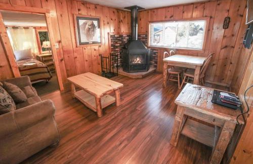 Estes Park House | Lazy R Cottages- 6 cabin