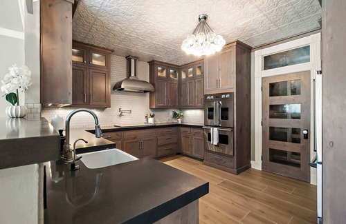 Boerne House | Lazy River Ranch -Events, PIckleball, Billiards, Golf