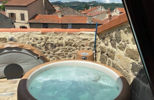 Langeac Hotel | Le 19 - 38m2 Terrace Jacuzzi | Historical Center | Clim