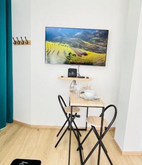 Plantieres Queuleu Apartment | Le 63 Stras' - Proche Gare et Centre-Ville Metz