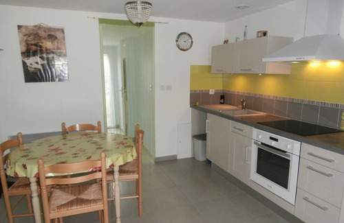 Le Barcares Villa | Le Barcarès - Charming 2BR Villa with Parking, Near Beach and Port