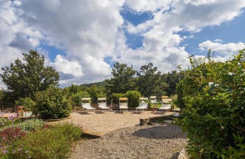 Seggiano Villa | Le Casaline by VacaVilla