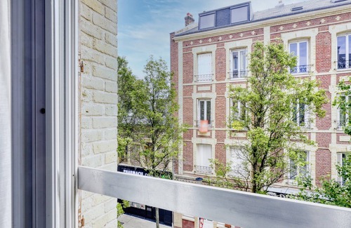 Anatole France Danton Apartment | Le Casimir - 600m Gare - Petfriendly