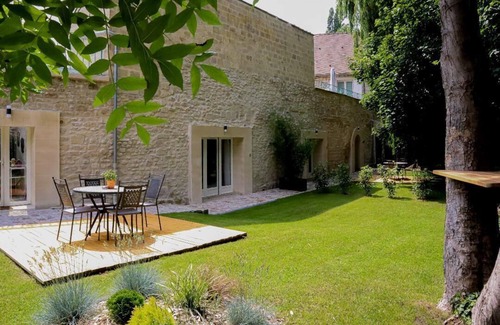 Senlis House | Le Cerf- Le Charme de la Campagne à 5 mn à Pied du Centre Ville Historique