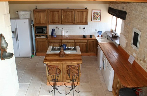 Saint-Pierre-de-Cole Cottage | Le Chai Gite, 5* & 4 Cles Luxury, Riverside, Pool, Family/Pet Friendly, Brantome