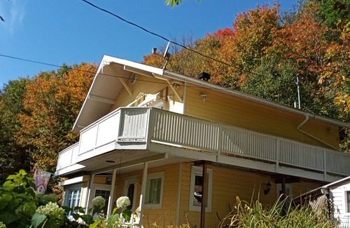 St-Adolphe-d'Howard Ski Chalet | Le chalet à Saint Adolph D'Howard