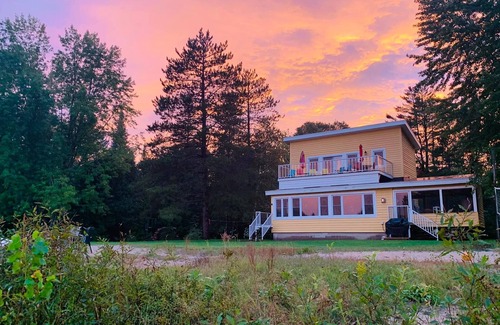 Brebeuf Ski Chalet | Le Chalet Jaune sur la Rouge (Mont-Tremblant) CITQ #284196