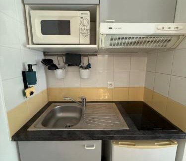 Aix-en-Provence Apartment | Le Clos d'Aix studio 105 parking