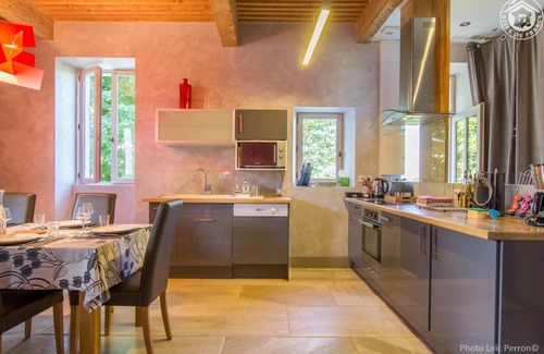 Brison-Saint-Innocent House | LE CLOS DES PLATANES-COTE LAC