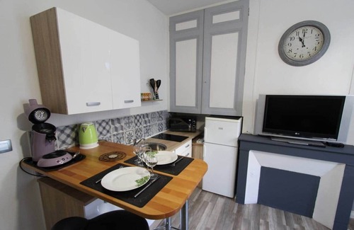 Blois Apartment | Le Cocon de Blois 1 bedroom apartment Cheverny with private terrace