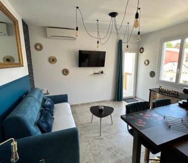 Argeles Plage Apartment | Le Crépuscule Terrace, beach