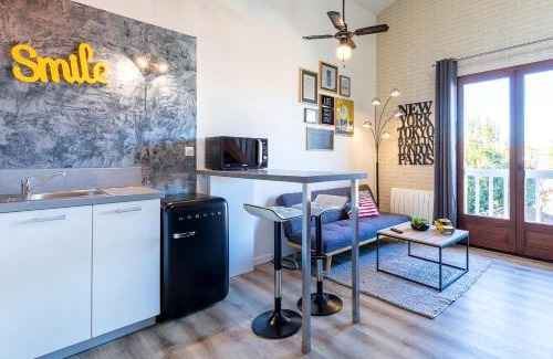 Mont-de-Marsan Apartment | Le Duplex Lemon - Séjour Acidulé Proche Centre