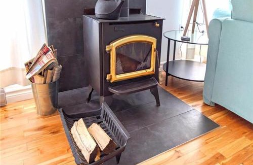 Notre-Dame-Auxiliatrice-de-Buckland Ski Chalet | LE FÉÉRIQUE- CHALET AVEC SPA