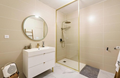 Scey-sur-Saone-et-Saint-Albin Apartment | Le Sceycolais - En bord de Saône