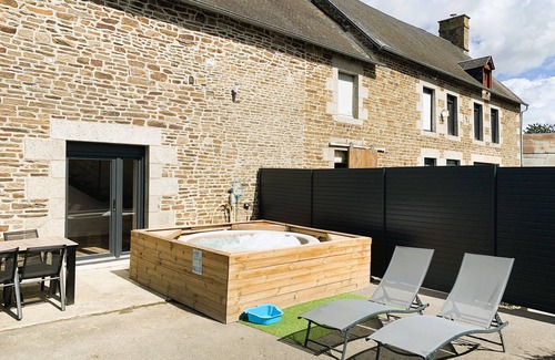 Montanel House | Le Gîte du Plessis Montanel - 12 people, 25 minutes from Mont Saint-Michel