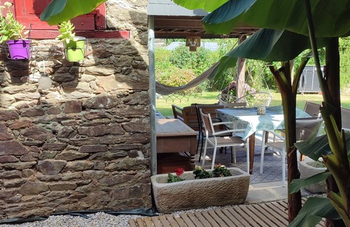 Plouer-sur-Rance Villa | Le gîte de Merlin Charming cottage in the countryside, 15' from St Malo