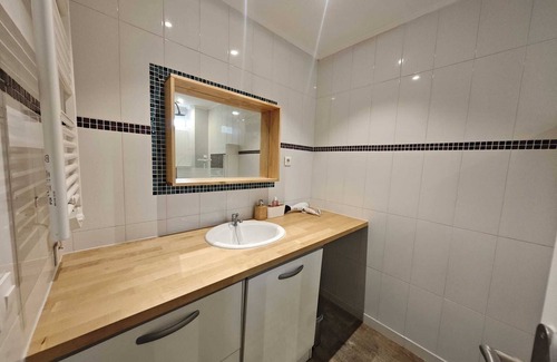 Chateauneuf-de-Gadagne Apartment | Le gite du Domaine: A little cocoon in Provence!