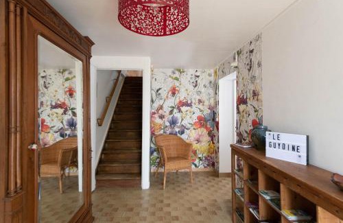 Puiseux House | le Guydine