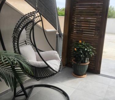 Frontignan Apartment | LE JARDIN D EDEN