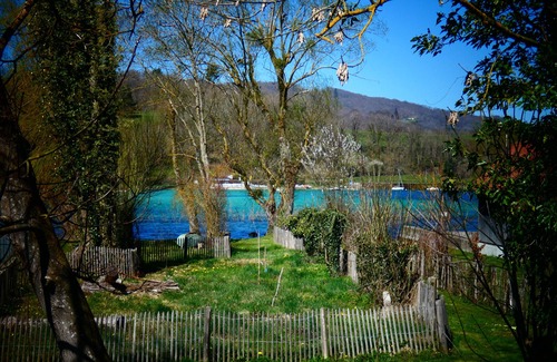 Charavines Apartment | LE LAC BLEU Appt/terrace/private beach lake