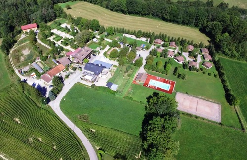 La Balme-de-Sillingy Ski Chalet | Le Logis de Papy (4p) Terrace-Community pool