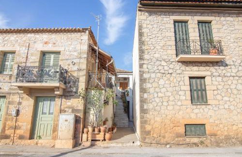 Kardamyli House | Le Magne Apartments Kardamili
