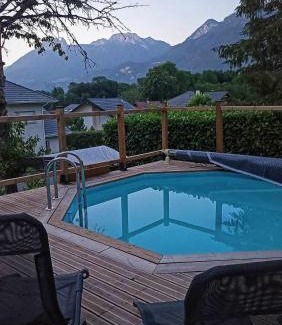 Lathuile Apartment | LE MAZOT-SPA HIVER ET ETE-Piscine-Proche lac-Charme-Détente