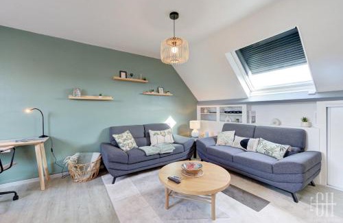Saint-Pierre-des-Corps Apartment | Le Mirabeau - Gare à 100m - Wifi - Bureau - 2 V