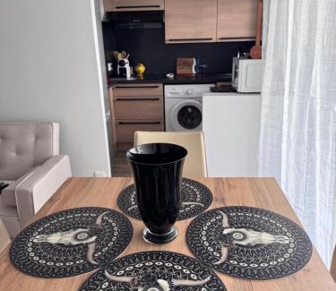 Antibes Old Town Apartment | Le Nid Douillet du Carré d'OR
