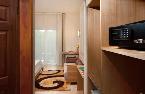 Trou aux Biches Hotel | Le Palmiste Resort & Spa