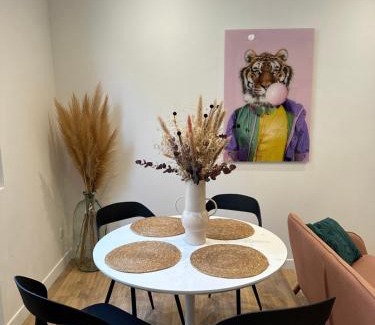 Quartier du Panier Apartment | ~{Le Pan’yay}~