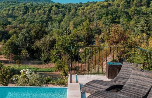 Apt Apartment | Le Petit Rossignol