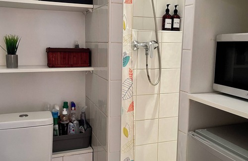 Charlier - Valvert Apartment | Le Petit Urbain - Studette 1 personne Ecully avec parking privé