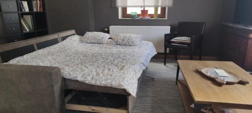 Wanze House | Le Pouce Roux