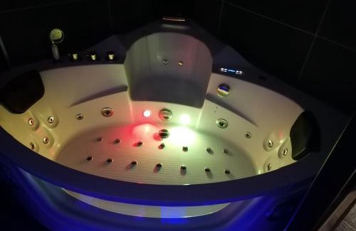 Margnolles - Rhone Apartment | Le spa des canut