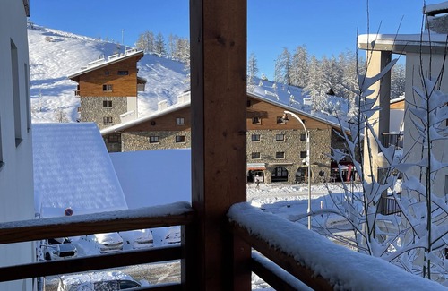 Valberg Apartment | Le Val D'Azur - 2 Rooms in the center of Valberg (WIFI, Swimming pool, Parking)