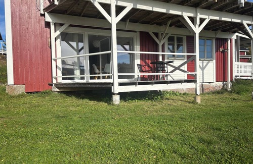 Sundsvall Municipality Apartment | Lea - Holiday apartment with lake view & boat near Sundsvall