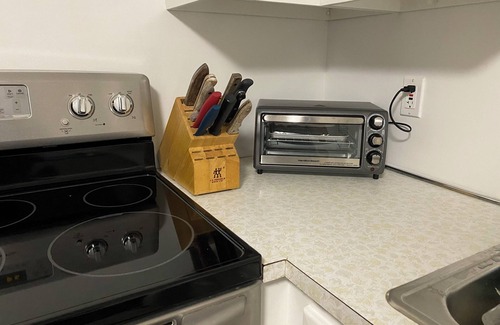 Narragansett House | Leaf Peeping Getaway! URI Visitors! Celebrate or Retreat in a Cozy, Coastal Area