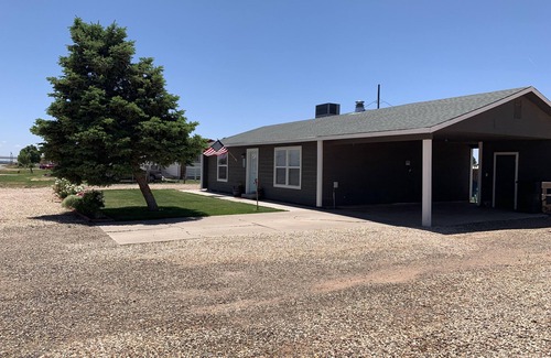 Fredonia House | Leaning Pine Cottage - Close to Zion, Bryce, and Lake Powell!