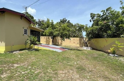 Oracabessa House | Lee By The Sea