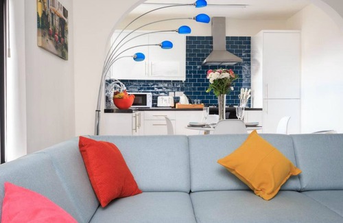 Chapeltown Apartment | Leeds 2 Bedroom Apartment Sleeps 8