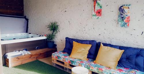 Moidrey House | Les bulles d'Evanez Mont-saint-Michel jacuzzi intérieur privatif illimité