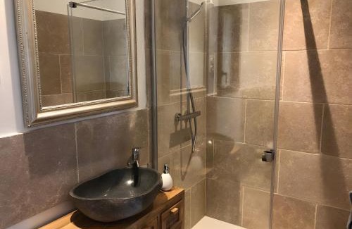 Jayac House | Les Crouquets -Cabane Spa Truffiers