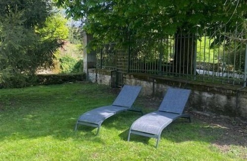 Crevecœur-en-Brie Cottage | Les Douves, a charming outbuilding of the château