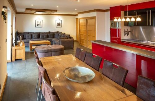 Les Houches Apartment | Les Ecureuils -Rénové 100m2 - 8per - Skis aux Pieds - Vue sur la Montagne