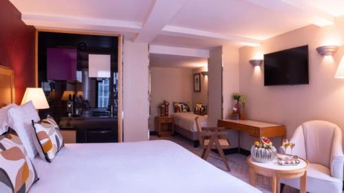 Quartier Saint-Ambroise Hotel | Les Jardins Du Marais