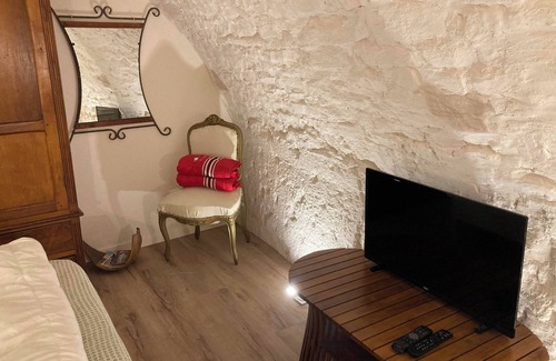 Les Matelles Apartment | Les Matelles : Charmant Logement en Pierres