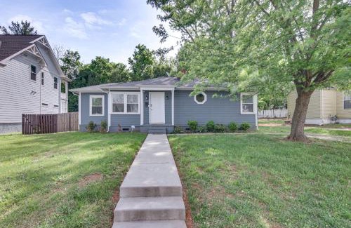 Biddleville House | Less Than 2 Mi to Uptown Charlotte Home with Large Yard!